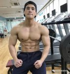 帅气大叔，成熟健壮的肌肉男