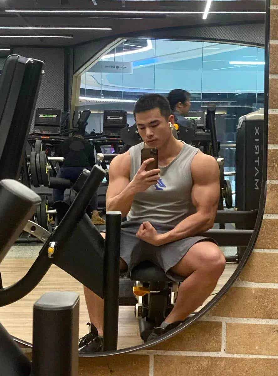 小蓝X网红：北京寸头肌肉天菜蜕变历程-小蓝短视频