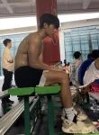02年深大篮球体育生火了!网友直呼:比易建联有味道……
