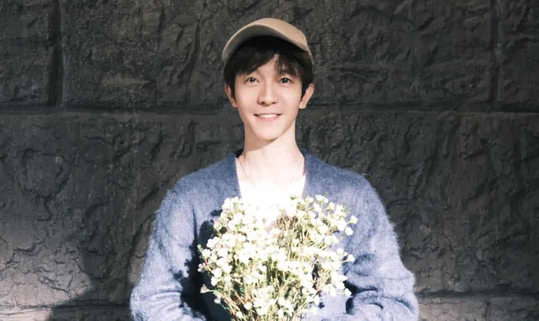 图片[2]-《大梦归离》男配角：胸肌练得有多大，走红毯就有多尴尬？！-小蓝短视频