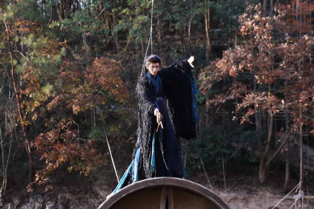 图片[4]-《大梦归离》男配角：胸肌练得有多大，走红毯就有多尴尬？！-小蓝短视频