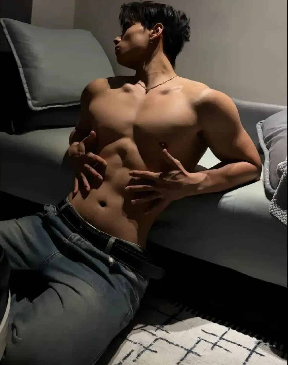 图片[2]-182cm的粗大双开门帅男大直男！-小蓝短视频