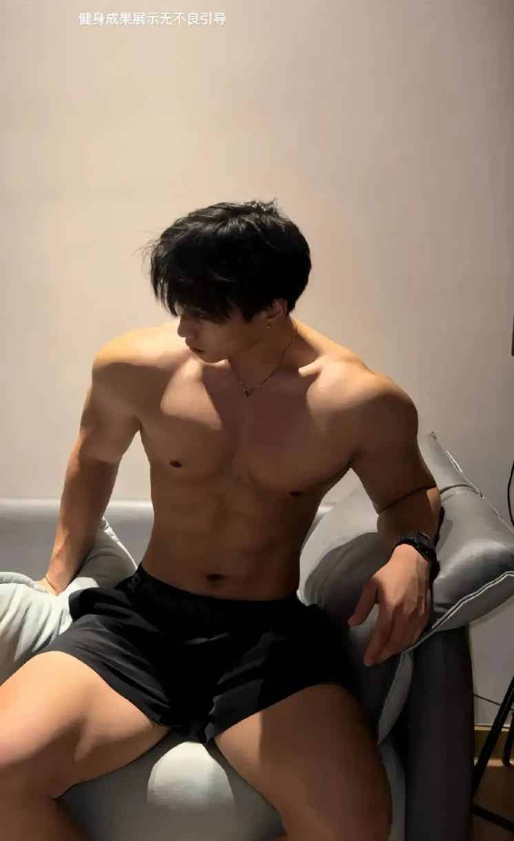 图片[6]-182cm的粗大双开门帅男大直男！-小蓝短视频