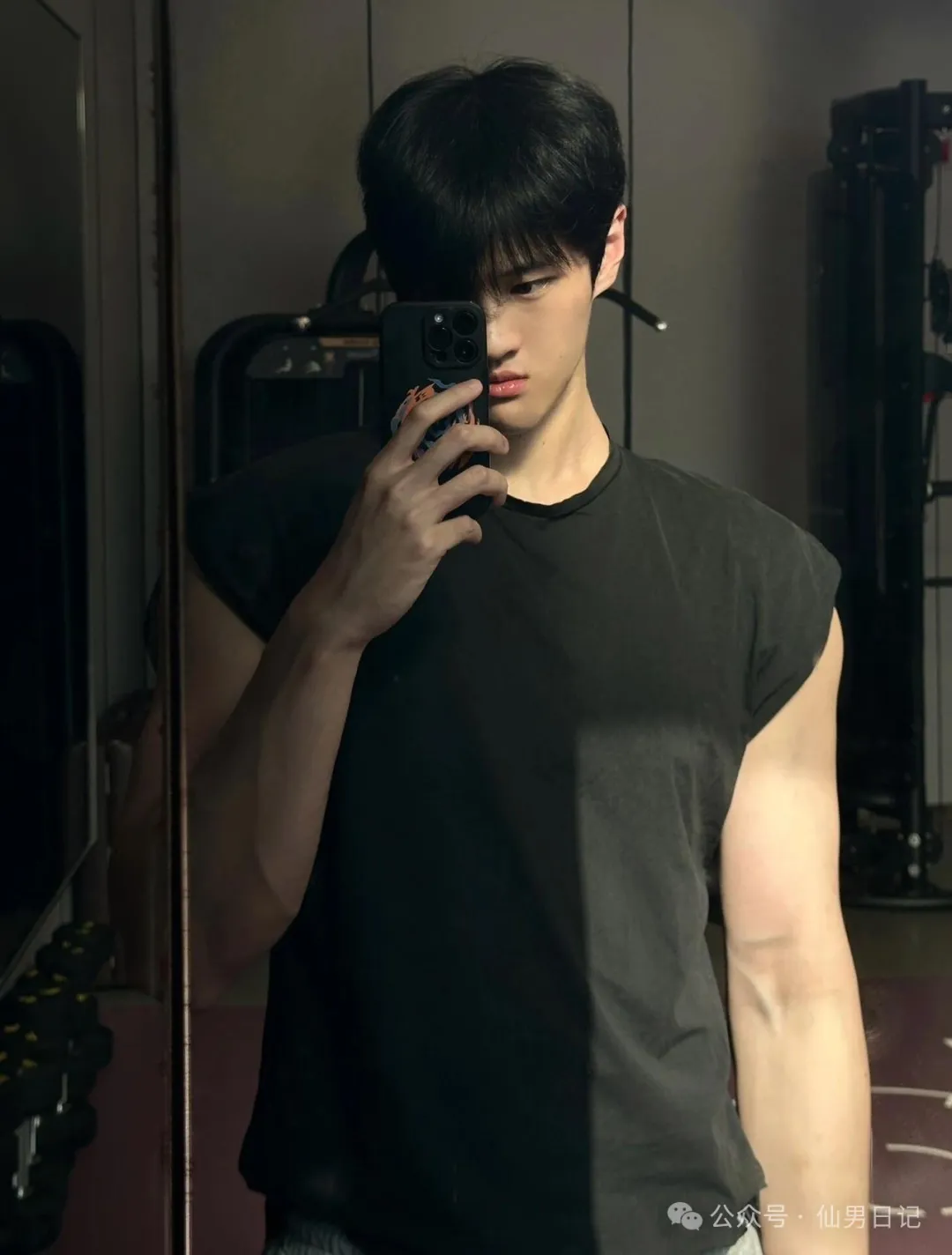 图片[4]-职场不好混！互联网程序员已经开始卷腹肌了……-小蓝短视频