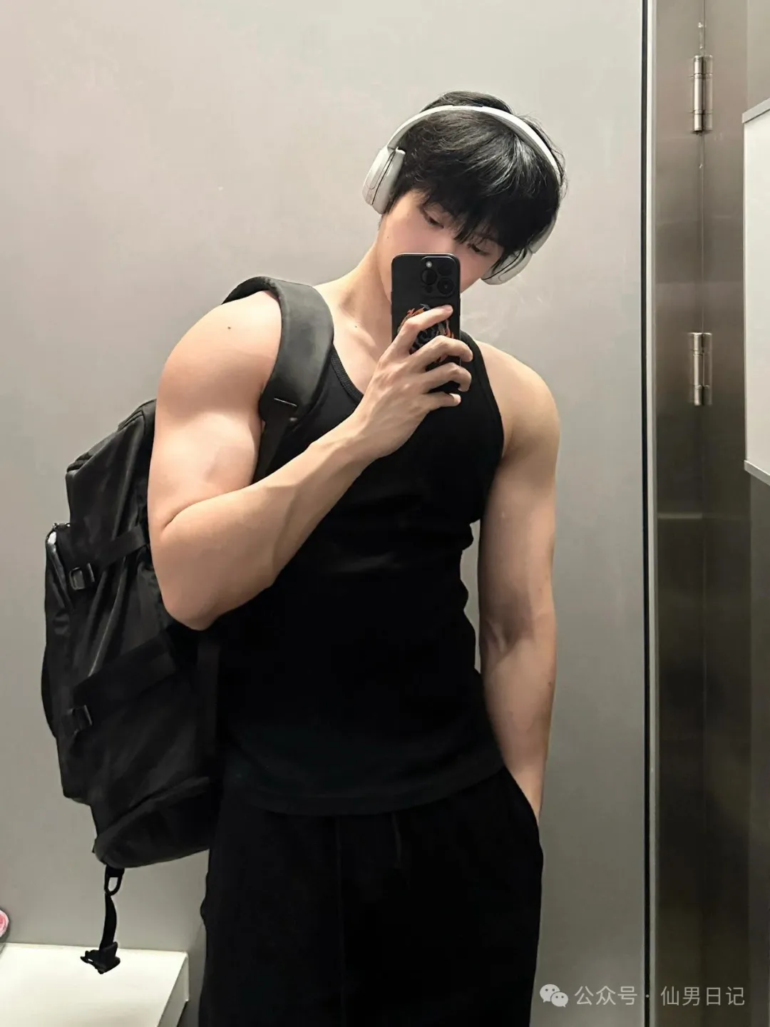 图片[13]-职场不好混！互联网程序员已经开始卷腹肌了……-小蓝短视频