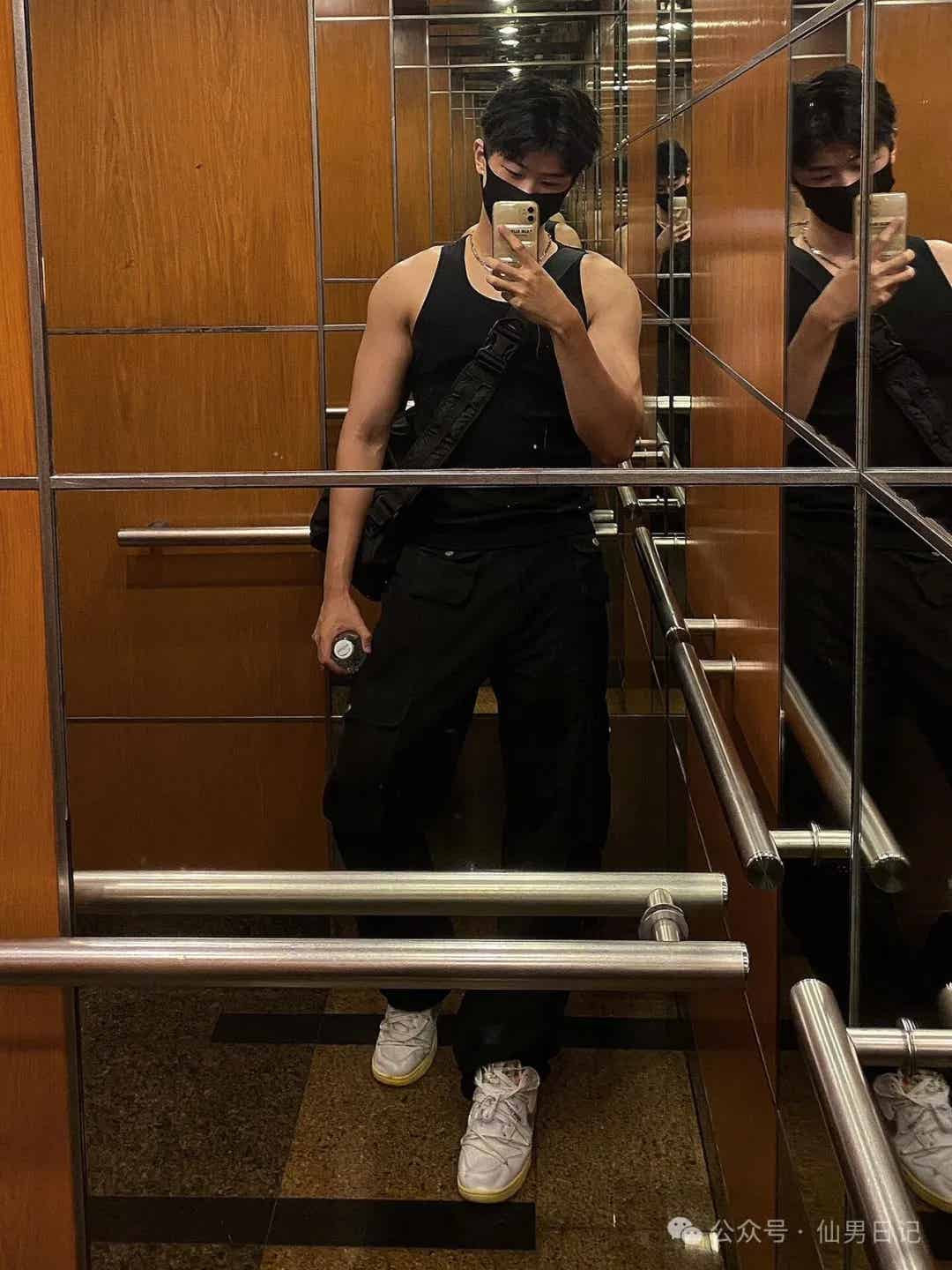 图片[21]-职场不好混！互联网程序员已经开始卷腹肌了……-小蓝短视频