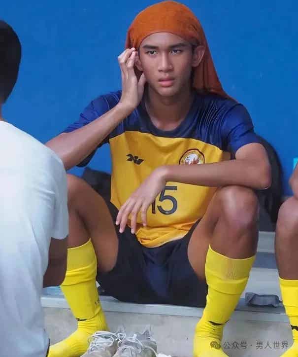 图片[6]-高中帅帅小黑皮钻石体育生-小蓝短视频