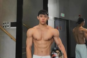 185cm反差感双开门粗大大大猛男!