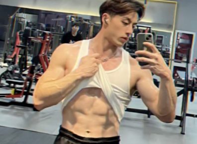 南大肌肉博士参加综艺裤子穿太短？，荷尔蒙太炸了！