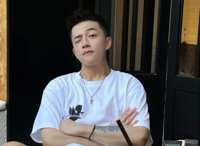 成都这枚体育老师又痞又帅!