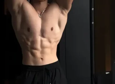 男大张力爆棚,这种极品帅哥到底是谁在享用?