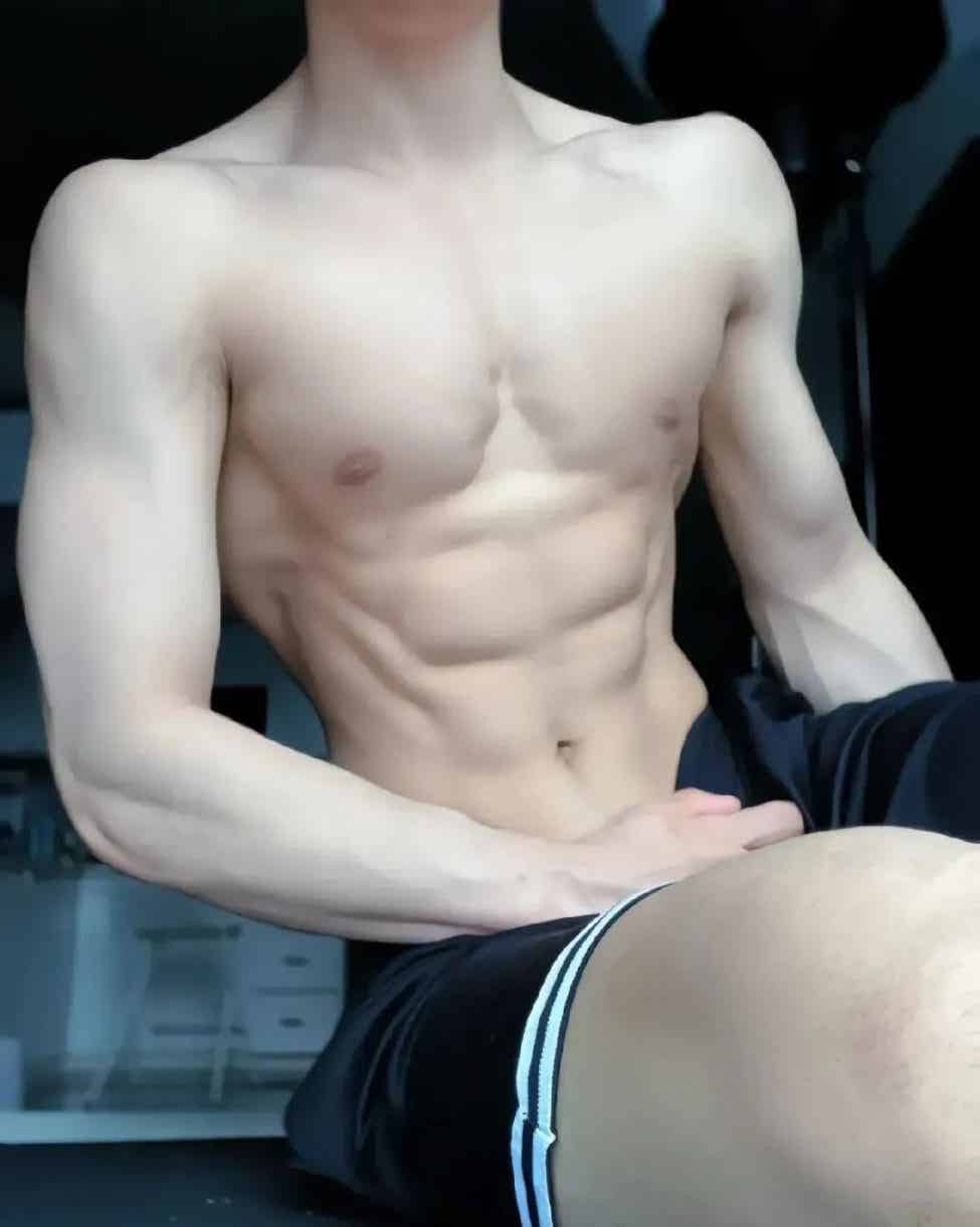 图片[16]-奶帅奶帅的八块白皮腹肌体育生！-小蓝短视频