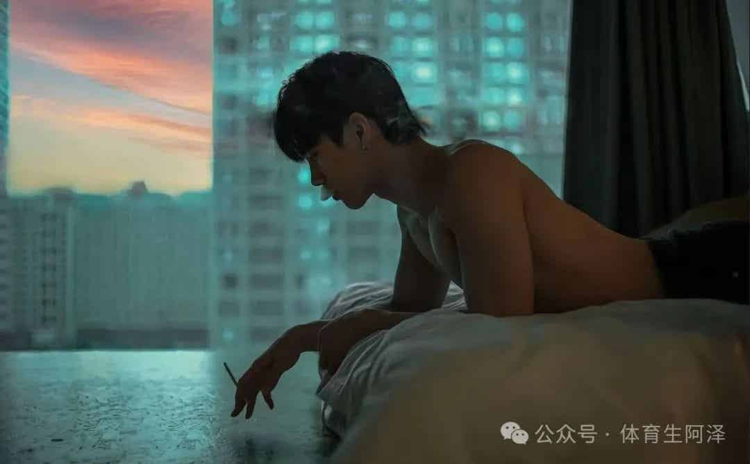 图片[2]-185薄肌体育生全见版！八块腹肌别太诱惑........-小蓝短视频