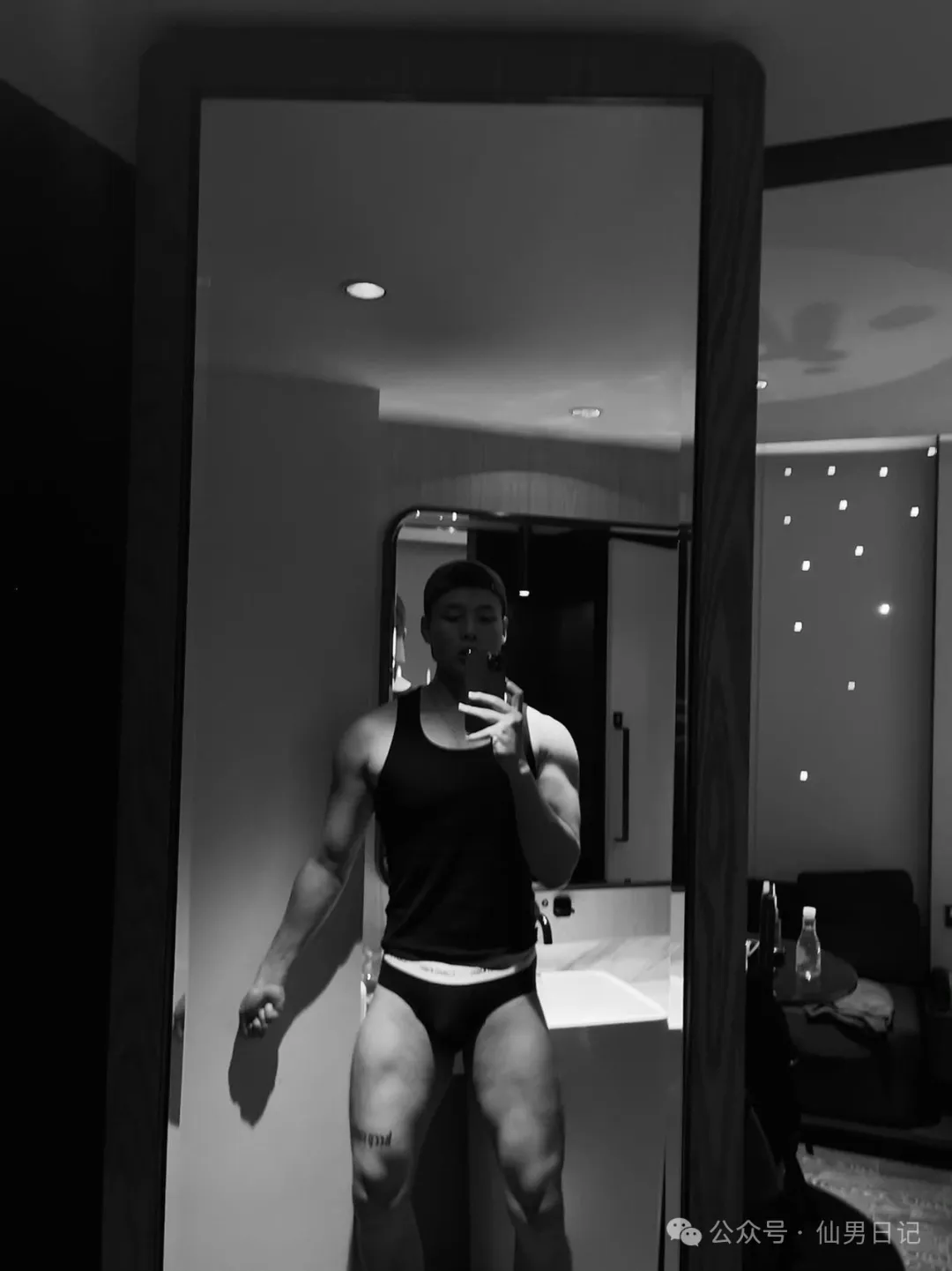 图片[4]-186cm体育生酒店照片曝光，大包意外抢镜！-小蓝短视频