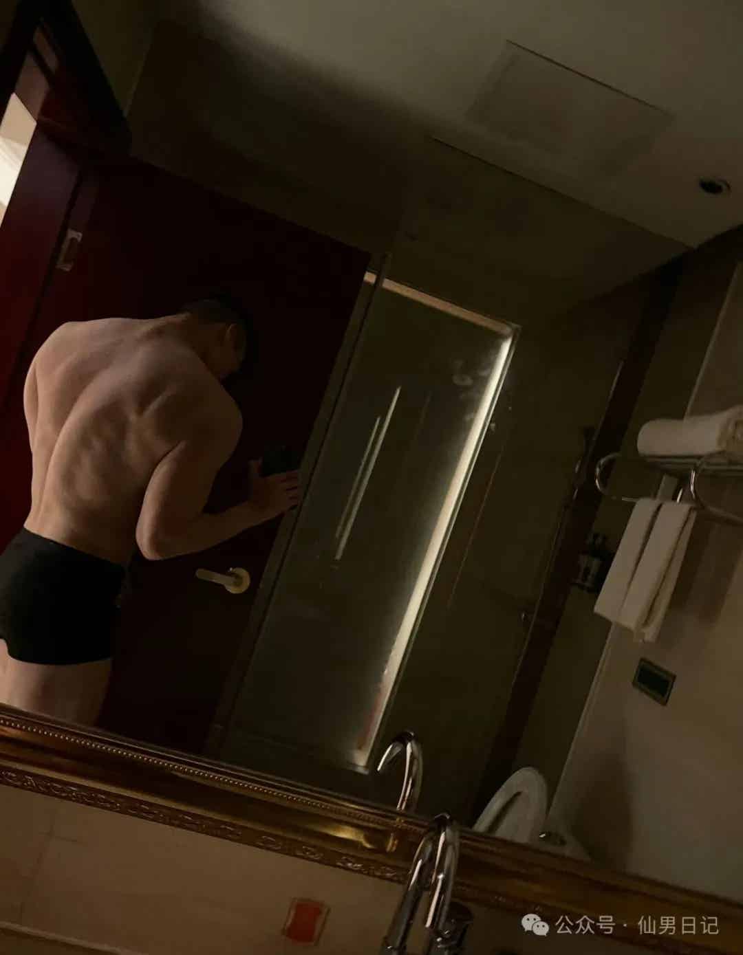 图片[12]-186cm体育生酒店照片曝光，大包意外抢镜！-小蓝短视频