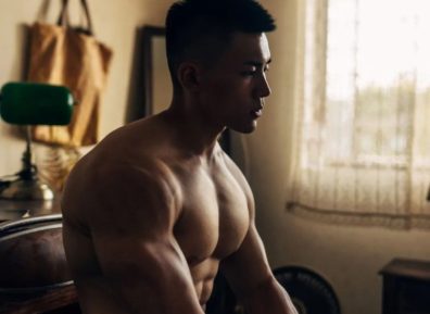穿运动裤教练长得太帅,想找他当男友!