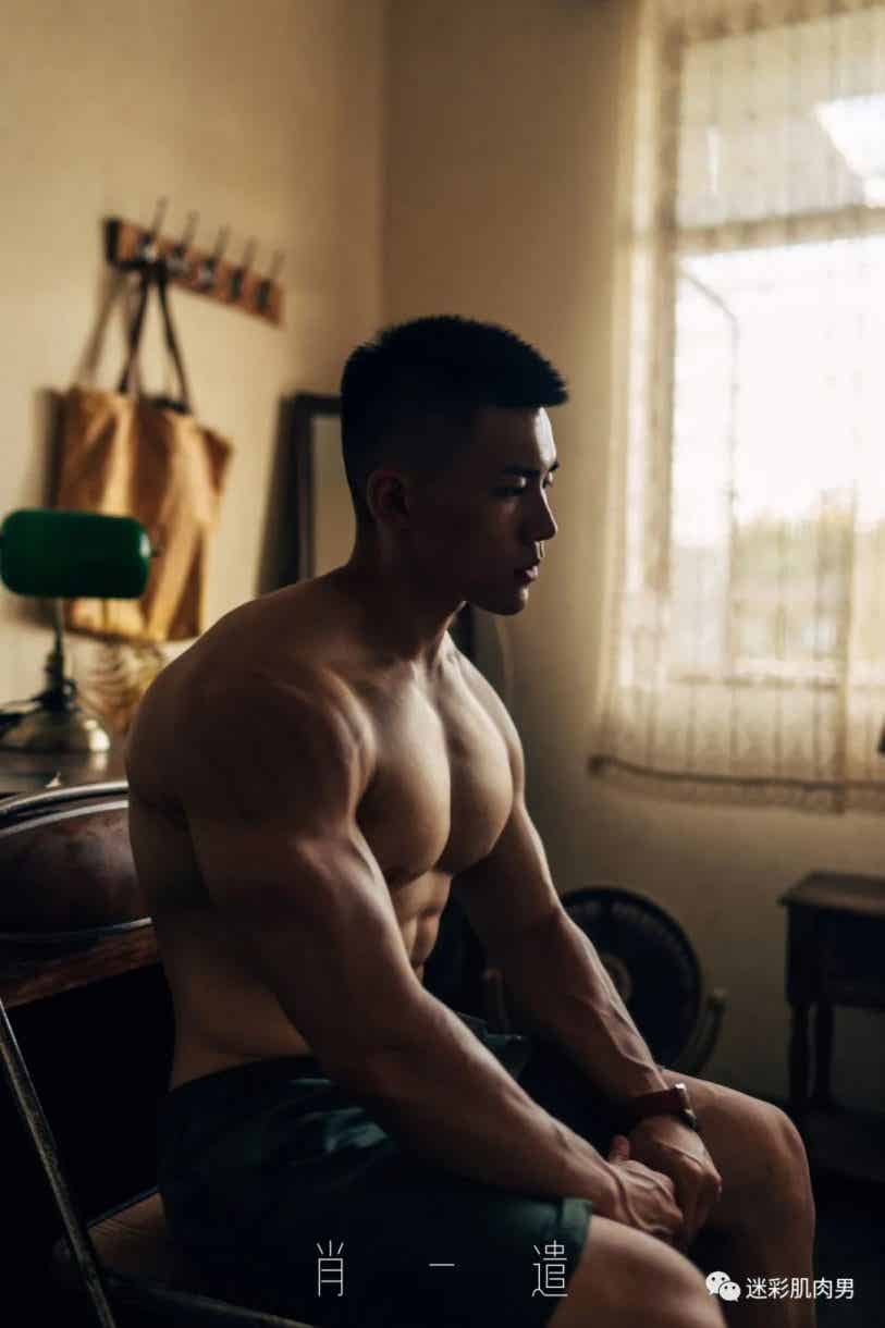 穿运动裤教练长得太帅,想找他当男友!-小蓝短视频