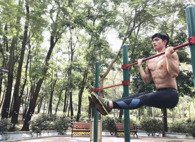 必吃榜第一名，帅得很突出！