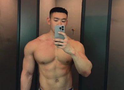 小蓝X推上190cm肌肉男时尚博主走红!