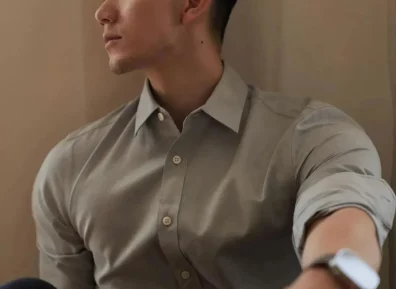 马老师硬控大长腿穿白内裤太好看了，挡不住啦！