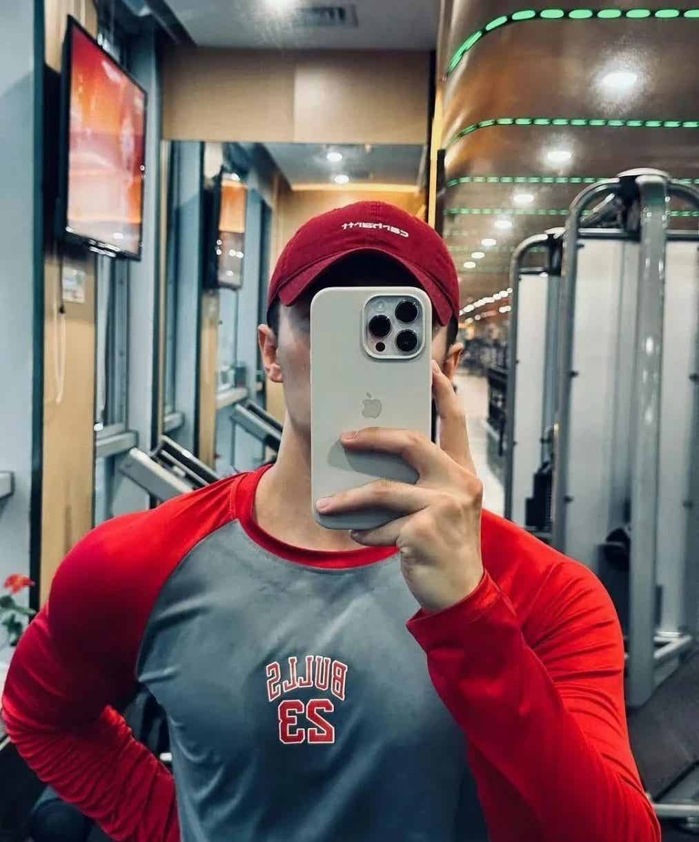 图片[3]-“公0️⃣天花板”翟子路早就分手了？又能馋老公的身子颜值了！-小蓝短视频