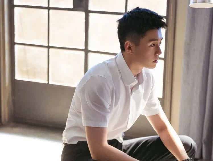 图片[13]-“公0️⃣天花板”翟子路早就分手了？又能馋老公的身子颜值了！-小蓝短视频