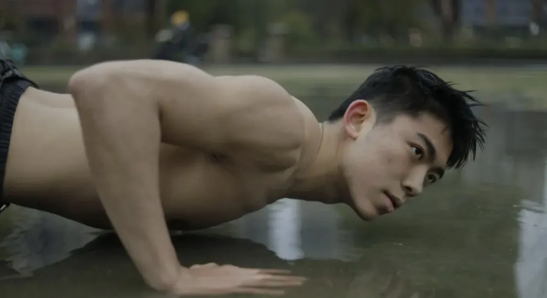 图片[5]-191CM黑皮体育生长腿弟弟，不错哦-小蓝短视频