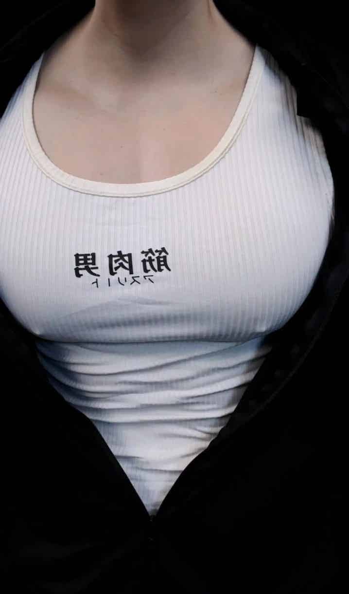 图片[7]-男生练出大胸肌能干嘛？这是我见过最骚的操作......-小蓝短视频