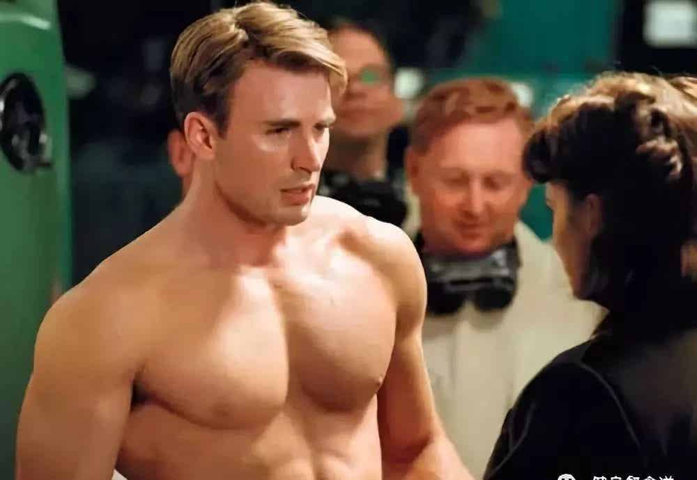 图片[12]-男生练出大胸肌能干嘛？这是我见过最骚的操作......-小蓝短视频