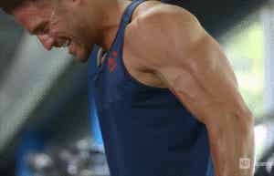 图片[19]-男生练出大胸肌能干嘛？这是我见过最骚的操作......-小蓝短视频