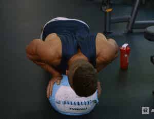 图片[20]-男生练出大胸肌能干嘛？这是我见过最骚的操作......-小蓝短视频