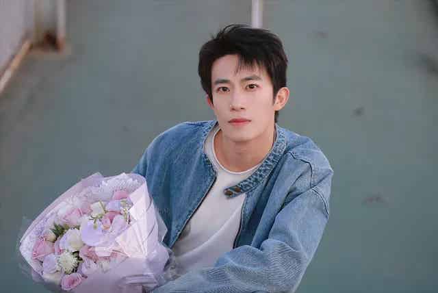 图片[4]-《宿敌》里的痞帅男二号，走红实属不易！-小蓝短视频