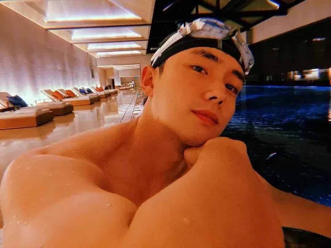 “公0️⃣天花板”翟子路早就分手了?-小蓝短视频