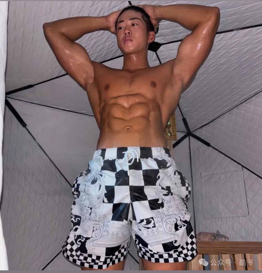 图片[2]-保健品店的外卖员与舞蹈小哥哥-小蓝短视频