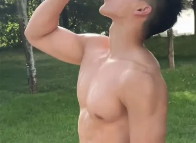 宏翔回归都比不了这枚河南男大体育生，希望他下海！