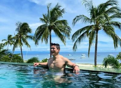 综艺健身教练爆红！网友在线表白：这口天菜我先吃……