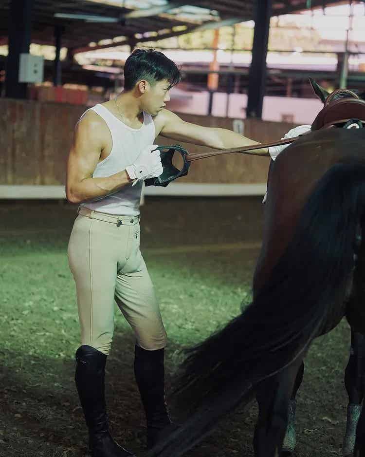 图片[8]-这个穿CK爱秀内裤边的男网红，真的好帅啊但歌好难听！-小蓝短视频