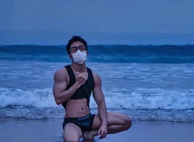 00后运动黑皮肌肉小哥哥男人味十足