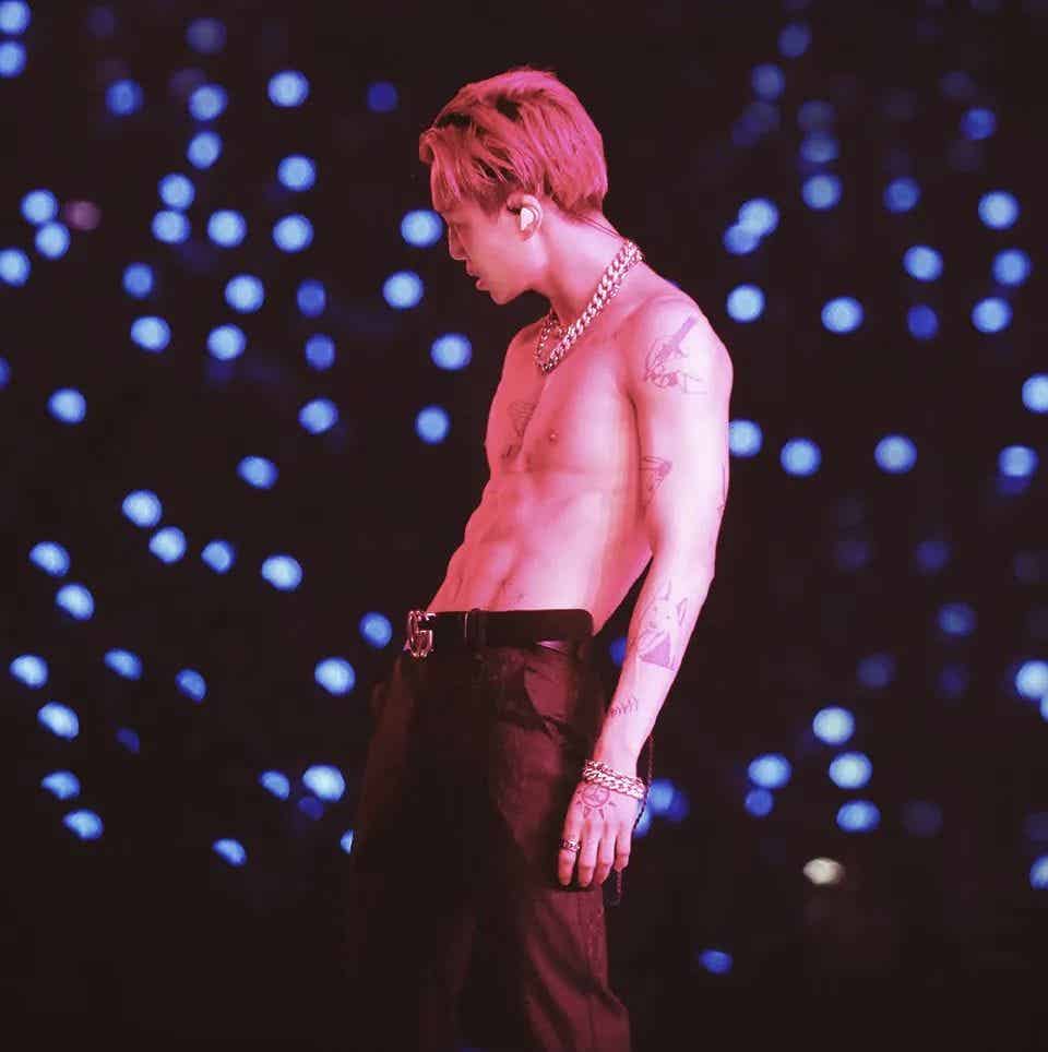 图片[1]-“人形手办”金钟仁，solo后彻底放飞自我了？-小蓝短视频