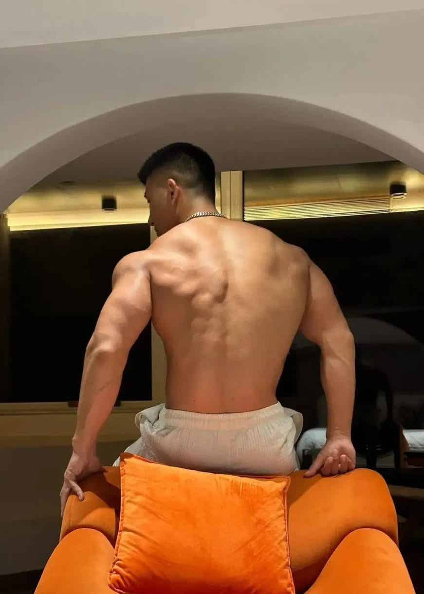 图片[4]-198cm的山东壮汉肌肉男，大大大~-小蓝短视频