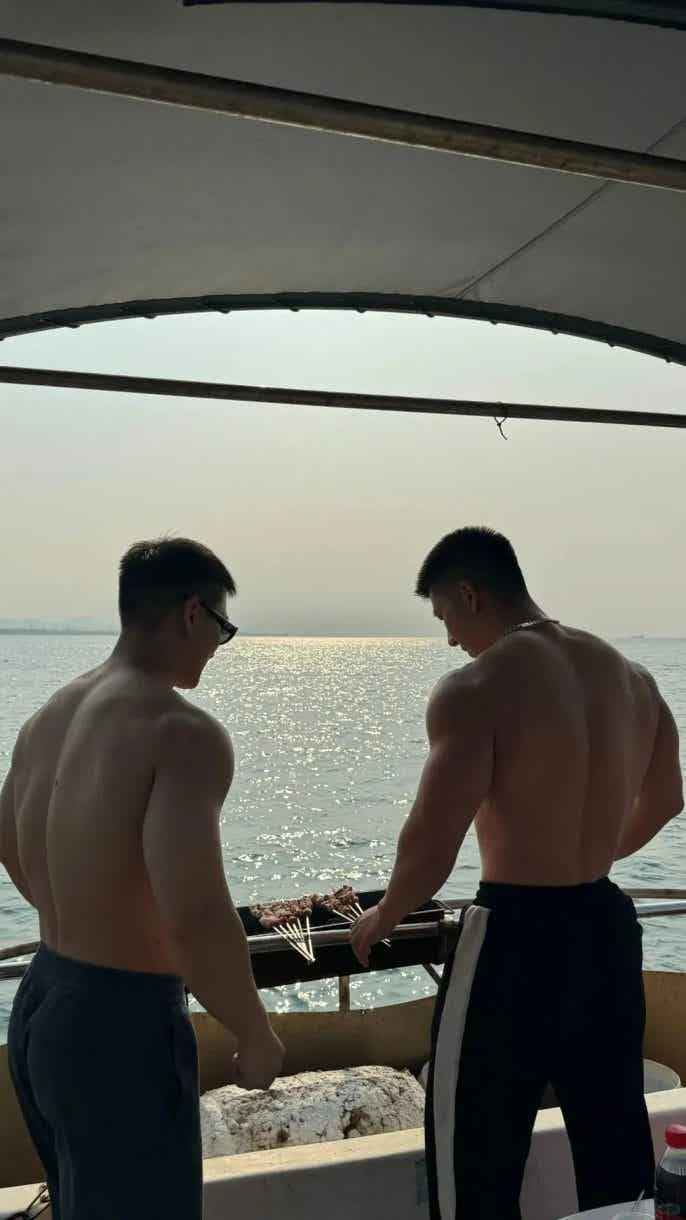 图片[7]-198cm的山东壮汉肌肉男，大大大~-小蓝短视频