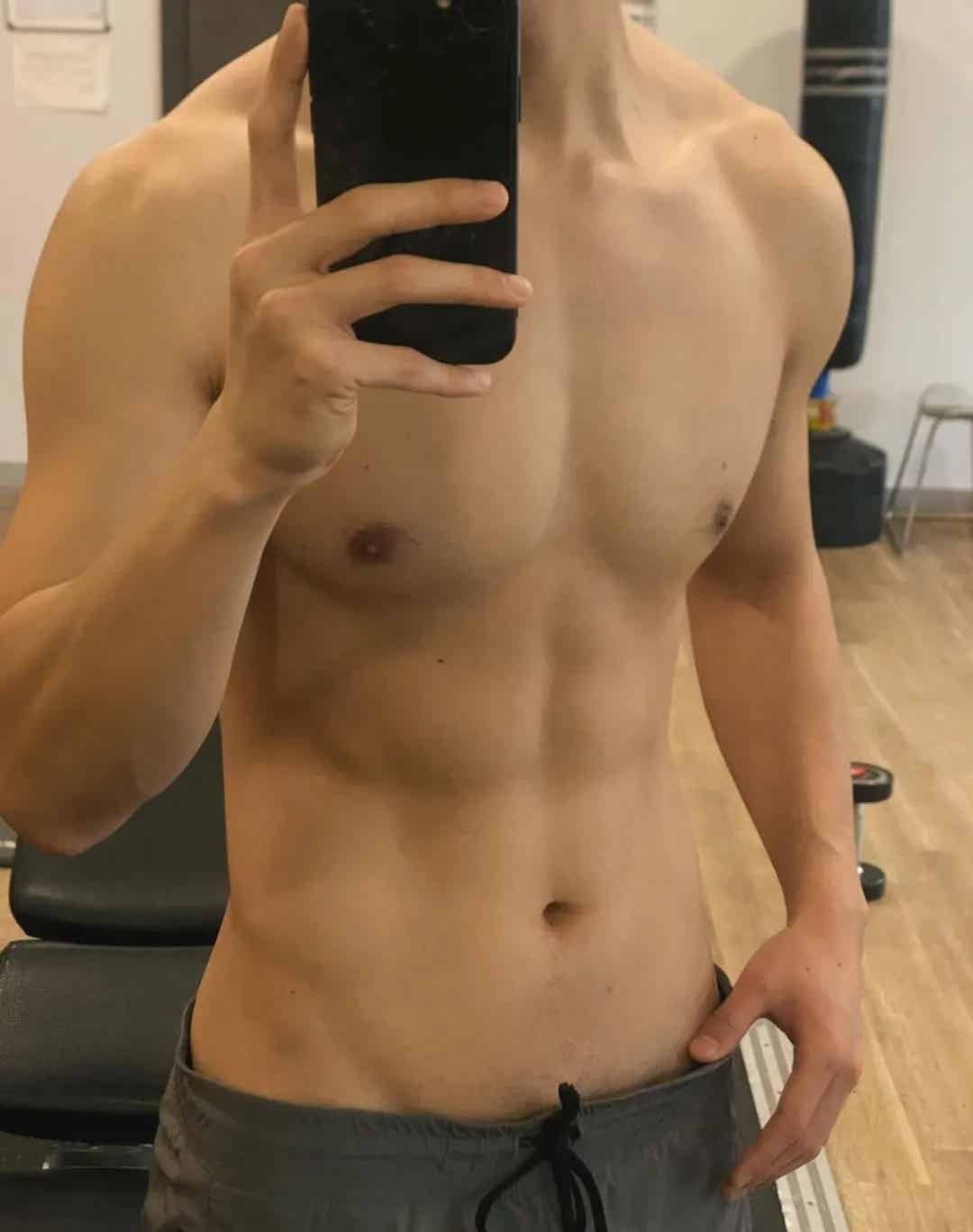 肌肉小奶狗落尔洛有多让人上头？！-小蓝短视频