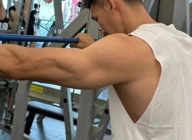 185CM健身肌肉壮男,怎么能拿下他?