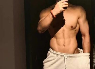 一个爱看擦边的男通讯录