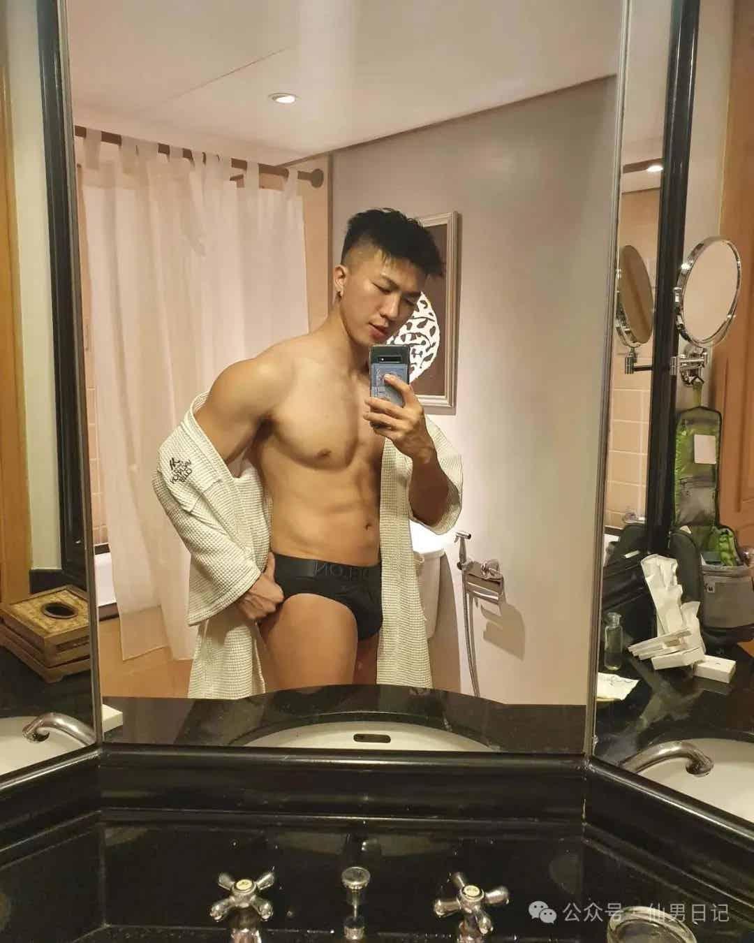 图片[3]-设计师各种花样在ins上爆火！网友辣评：还是你们文化人会拍……-小蓝短视频