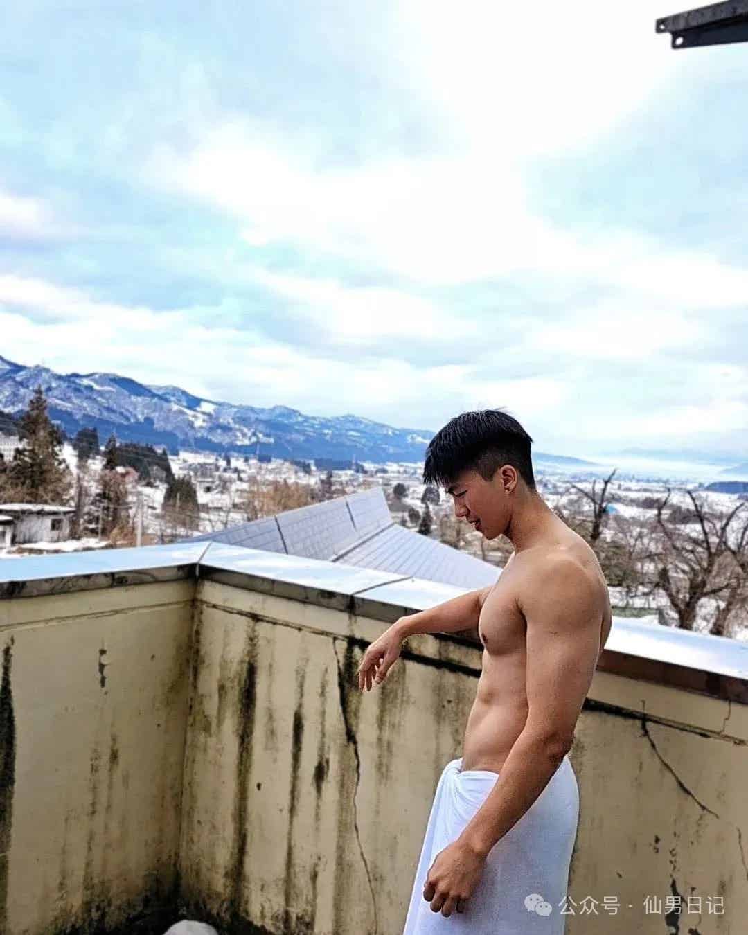 图片[8]-设计师各种花样在ins上爆火！网友辣评：还是你们文化人会拍……-小蓝短视频