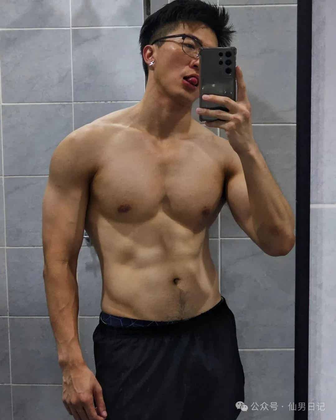 图片[14]-设计师各种花样在ins上爆火！网友辣评：还是你们文化人会拍……-小蓝短视频