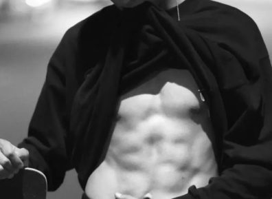 西安体院的黑皮体育生居然去当演员了？？让人馋！