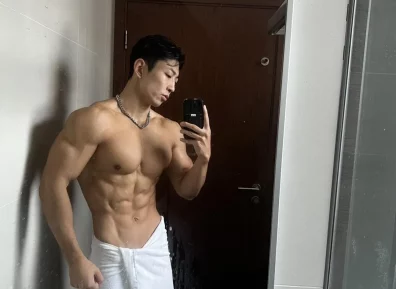 互联网码农的肌肉又油又硬！网友直呼：这身材根本不怕裁员啊……