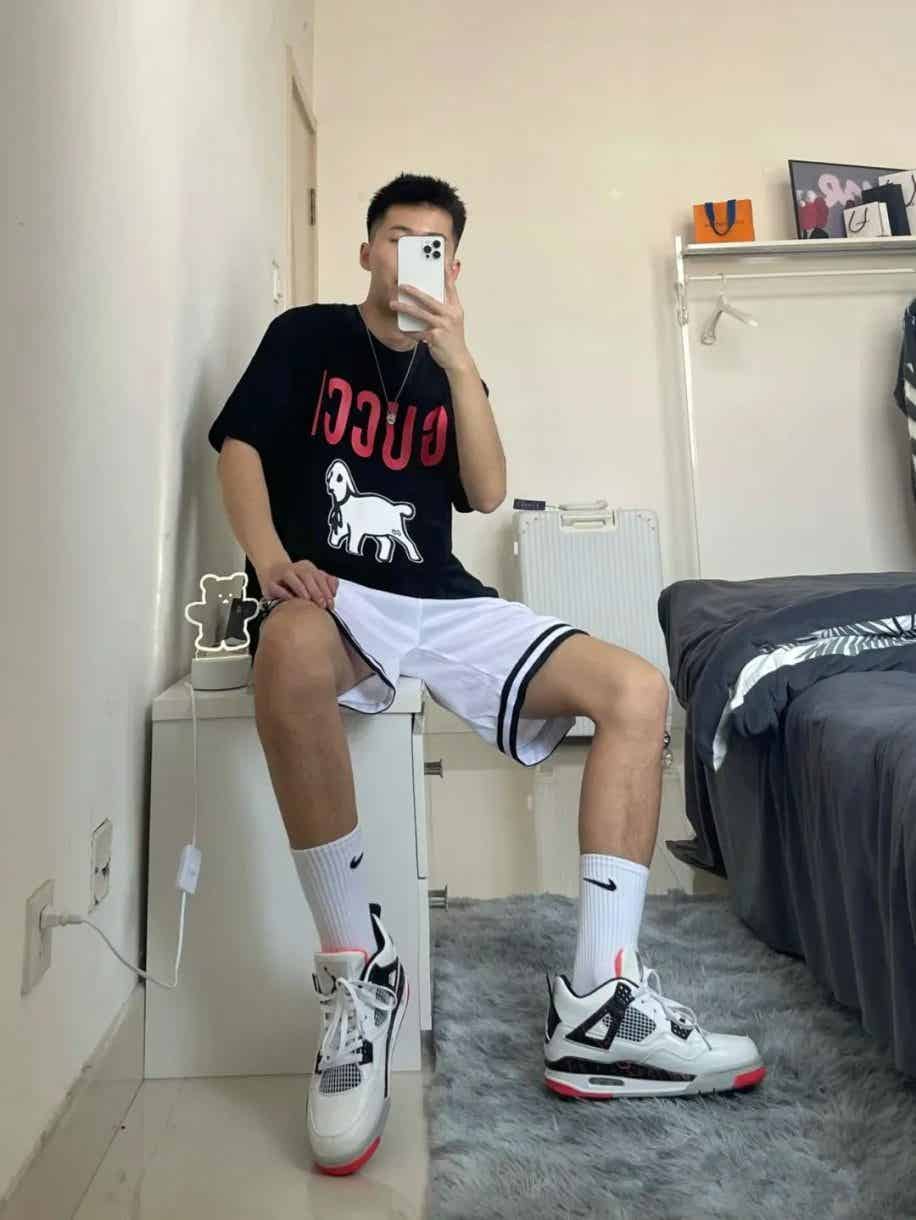 图片[7]-来自东北的运动小哥岔腿真好看！-小蓝短视频